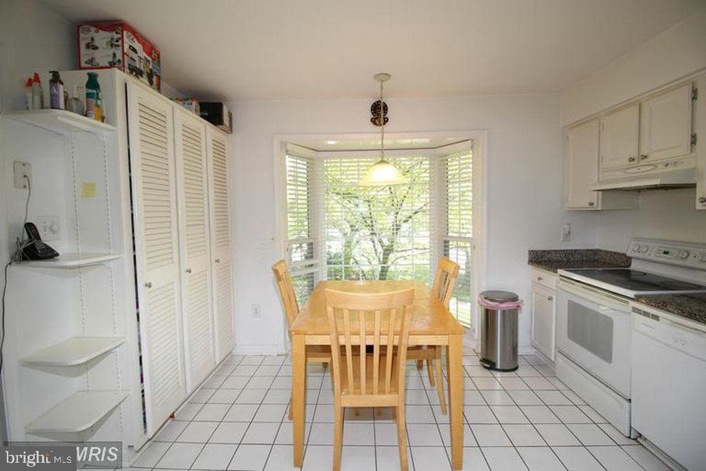 6409 Seven Oaks Dr, Falls Church, VA 22042 Townhome Rentals in Falls Church VA