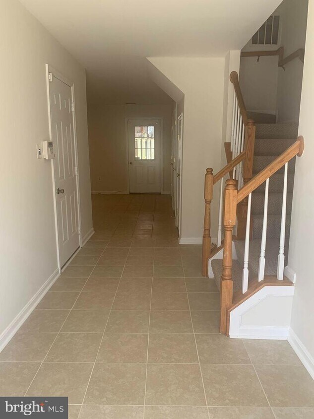 2447 Sugar Mill Way, Herndon, VA 20171 Townhome Rentals in Herndon VA