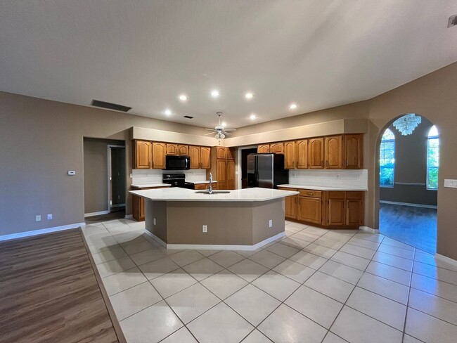 Foto del edificio - 4/3 Executive Brick Home