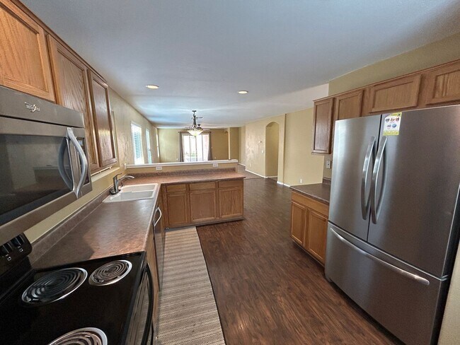 Foto del edificio - 15446 W Mercer Ln