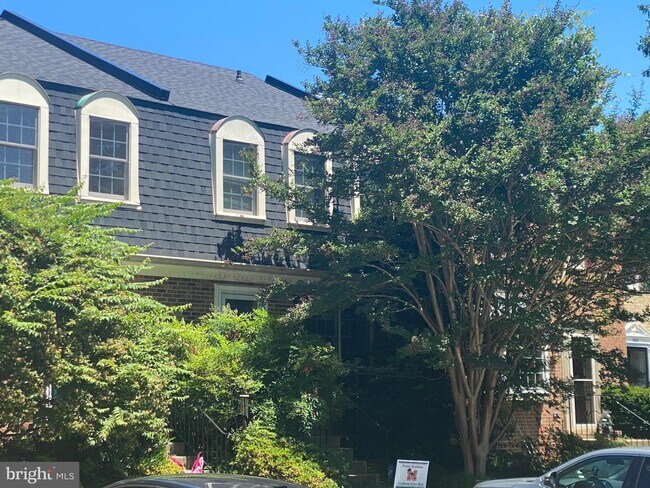 Foto del edificio - 1006 Ellison Square