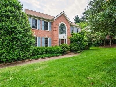 Primary Photo - 4 Bedroom Home Close to Brentwood schools!