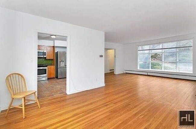 Building Photo - 2730 EDGEHILL AVENUE