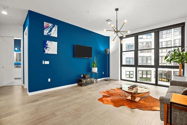 Foto del edificio - 800 Embassy Dr