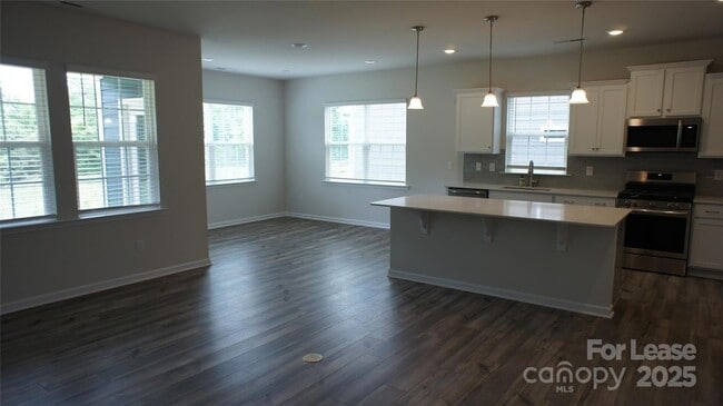 Building Photo - 137 Pampas Pl