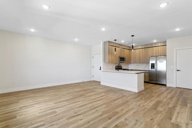 Photo - 582-586-586 66th St Townhome