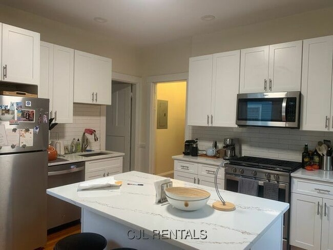 Foto del edificio - 356 Harvard St