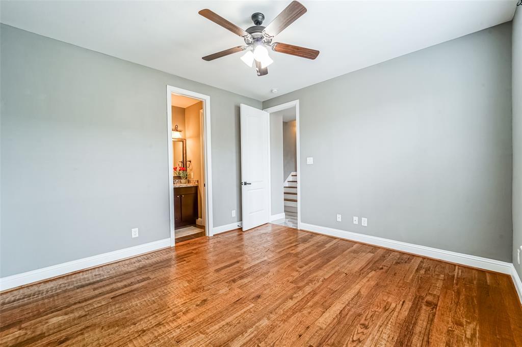 Primary Photo - 929 W 19th St
