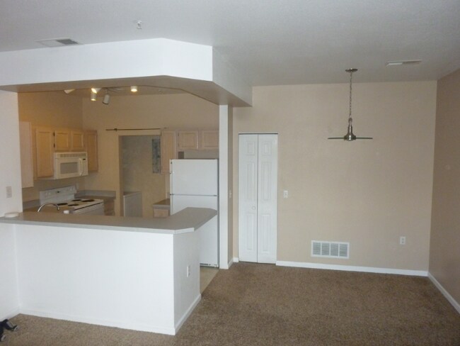 Foto del edificio - 4545 Wheaton Dr