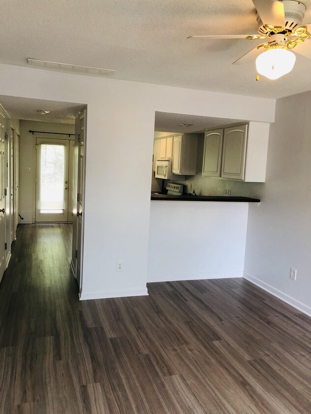 3345 S Oaklawn Cir, Bloomington, IN 47401 Townhome Rentals in