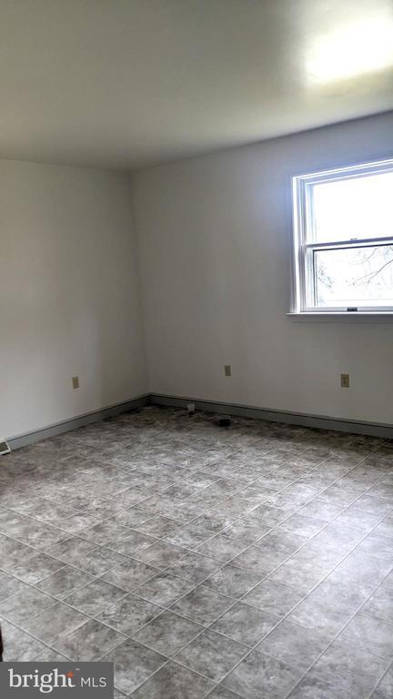 Building Photo - 594 Truce Rd