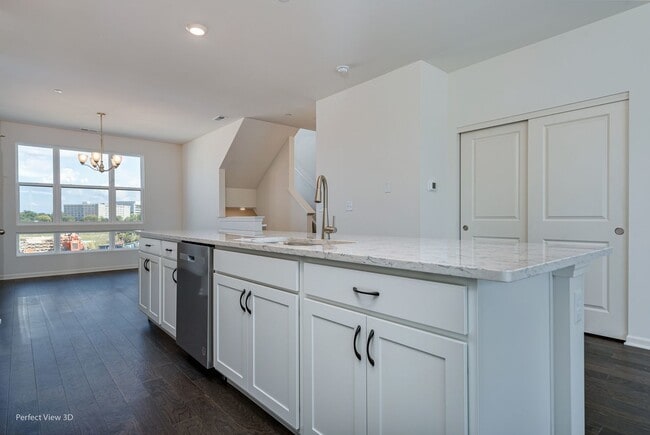 Building Photo - 2206 Venture Dr