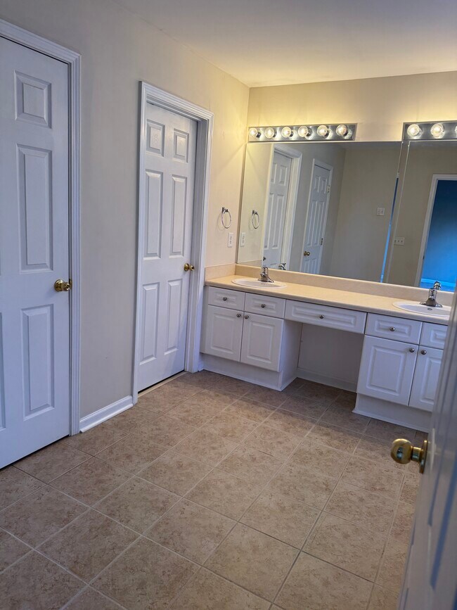 Foto del edificio - 113 Honey Creek Ln