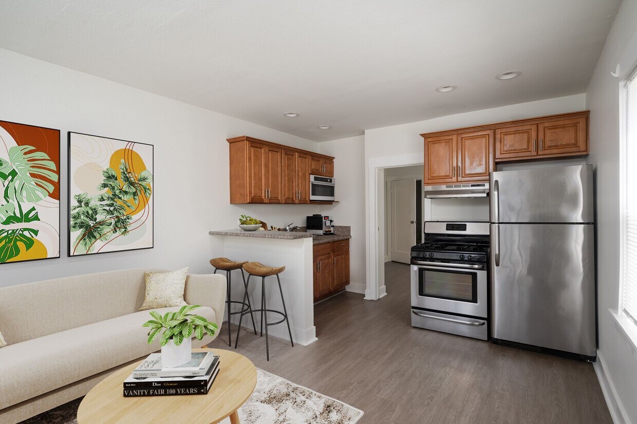 210 Loma Ave Unit B, Long Beach, CA 90803 Room for Rent in Long Beach, CA