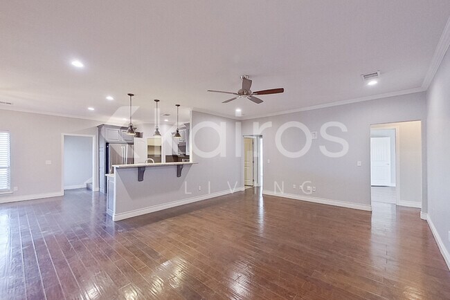 Building Photo - 7307 Albany Dr