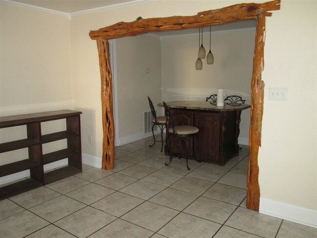 Foto del edificio - 205 E Pecan St