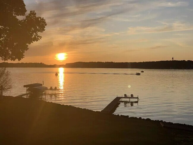 Foto del edificio - Maple Bluff House