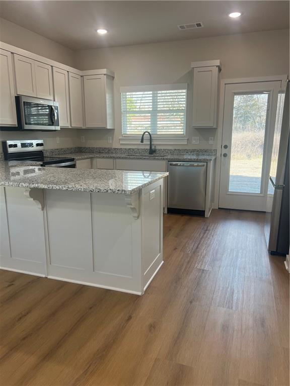 Foto del edificio - 550 Cosmos St