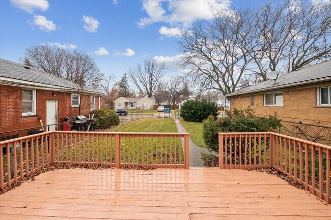 Foto del edificio - 3 bedroom 2 full bathrooms Warren $1,300