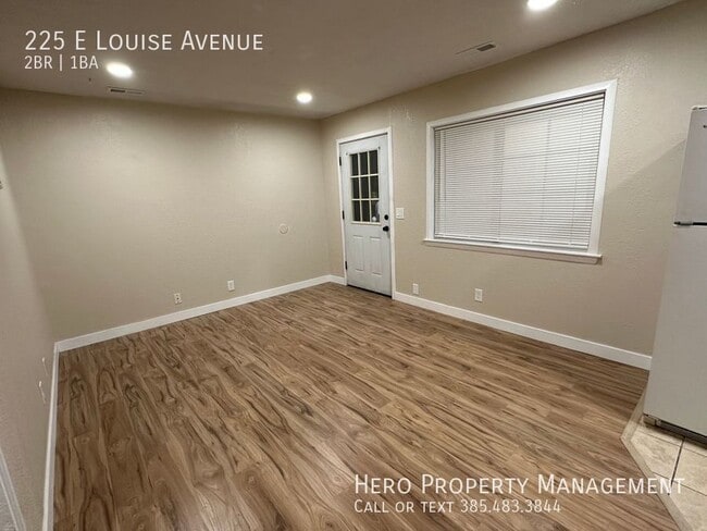 Foto del edificio - 225 E Louise Ave