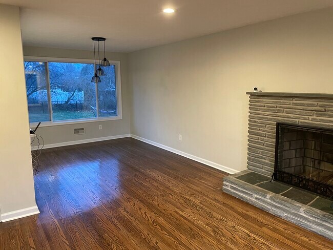 Dining room - 87 Shalimar Dr