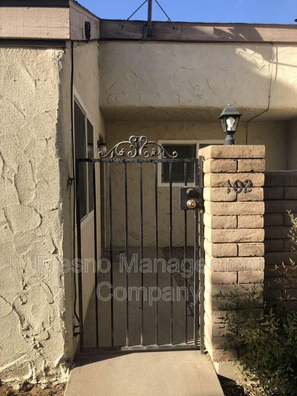 Primary Photo - 3456 N Marks Ave