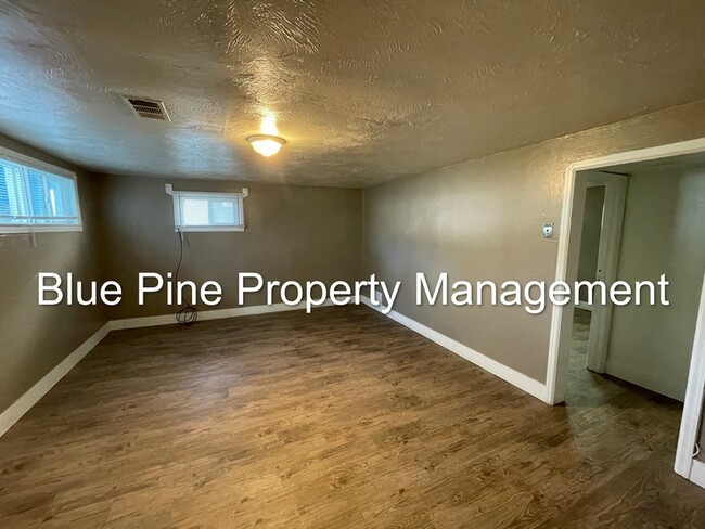 Building Photo - 430 N 7th Ave