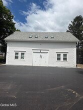 Building Photo - 521 Warren St