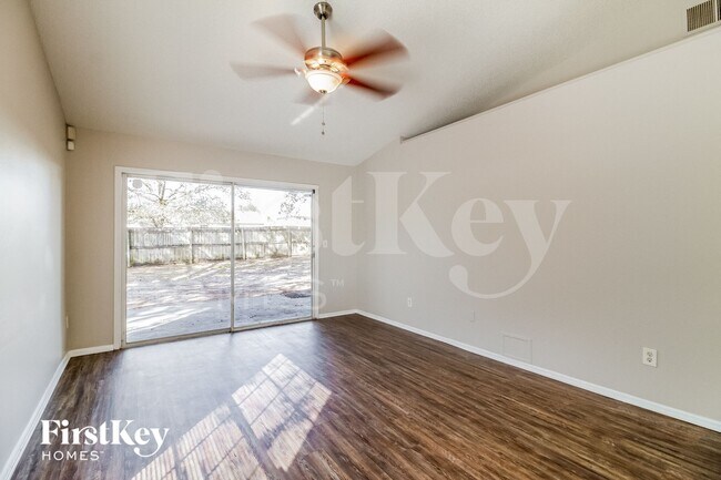 Foto del edificio - 3426 Westland Dr