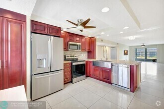 Building Photo - 1805 Eleuthera Point