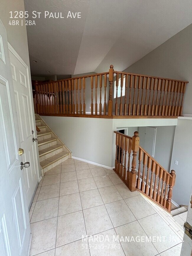 Building Photo - 4 Bed 2 Bath in Riverside - Ideal Location!