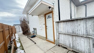 Building Photo - 4524-4575 75 St NW