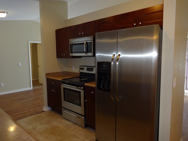 Foto del edificio - 3965 SW Laffite St