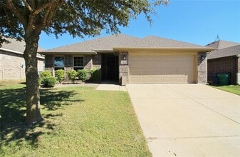 Building Photo - 222 Chimney Rock Dr