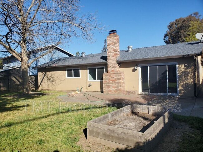 Foto del edificio - 9002 Salmon Falls Dr