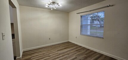 Building Photo - 1712 Belleair Forest Dr