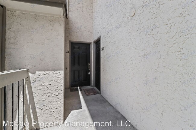 Building Photo - 2 br, 1.5 bath House - 8750 Park Lane #145
