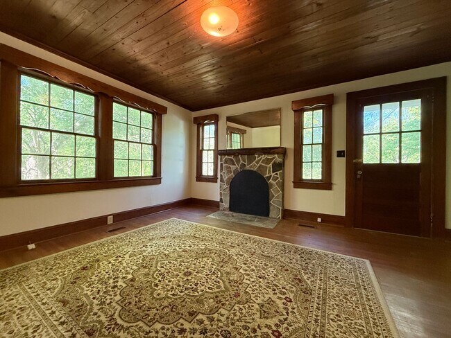 Foto del edificio - 3 Bedroom/1 Bath home for rent