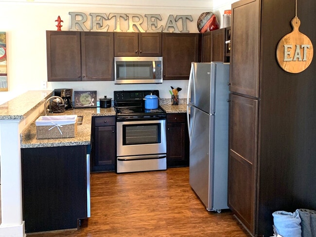 Building Photo - The Retreat West