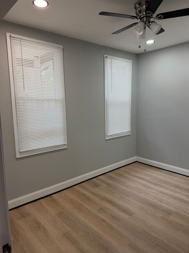 Foto del edificio - 3106 Sequoia Ave