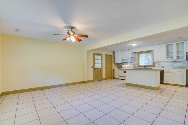 Building Photo - 634 Constant Drive, Charleston, SC 29412 -...