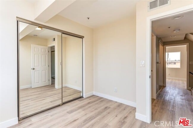 Foto del edificio - 16410 Cornuta Ave