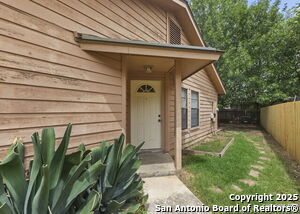 Building Photo - 11742 Spring Club Dr