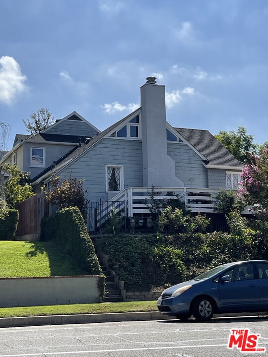Building Photo - 1801 Hillside Dr