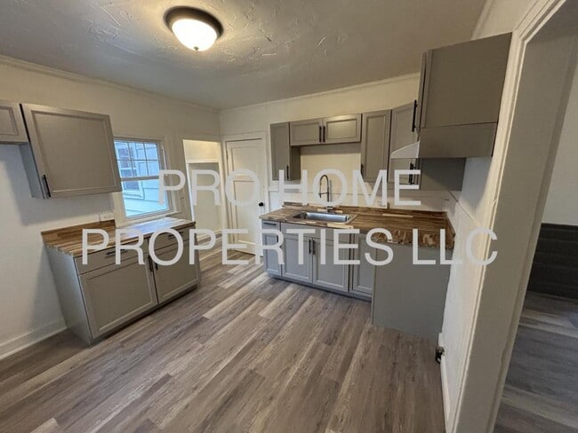 Foto del edificio - 28 Willowwood Dr