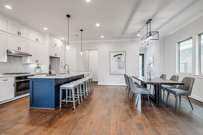 Foto del edificio - 4708 Merwin St