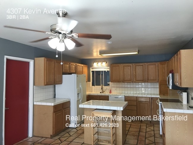 Building Photo - 4307 Kevin Dr