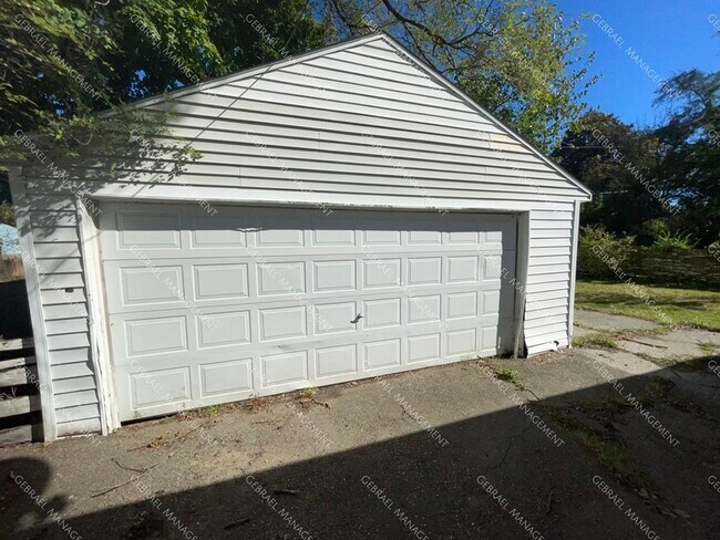 Foto del edificio - 6160 Cypress Dr