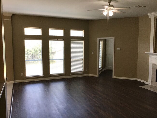 Building Photo - 10303 Shipmans Landing Drive