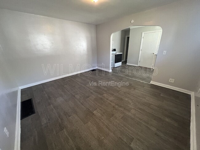 Photo - 320 N Sherman Dr Townhome